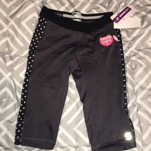 girls gray and black polka dot capris